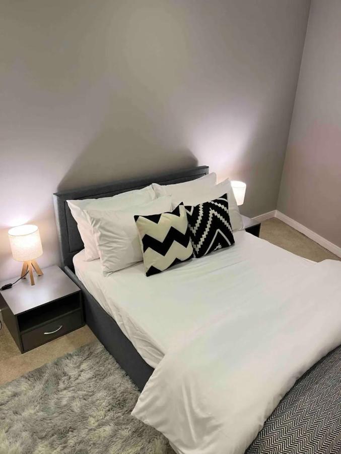 Modern Room Homestay In Apartment With Private Bathroom Croydon Extérieur photo