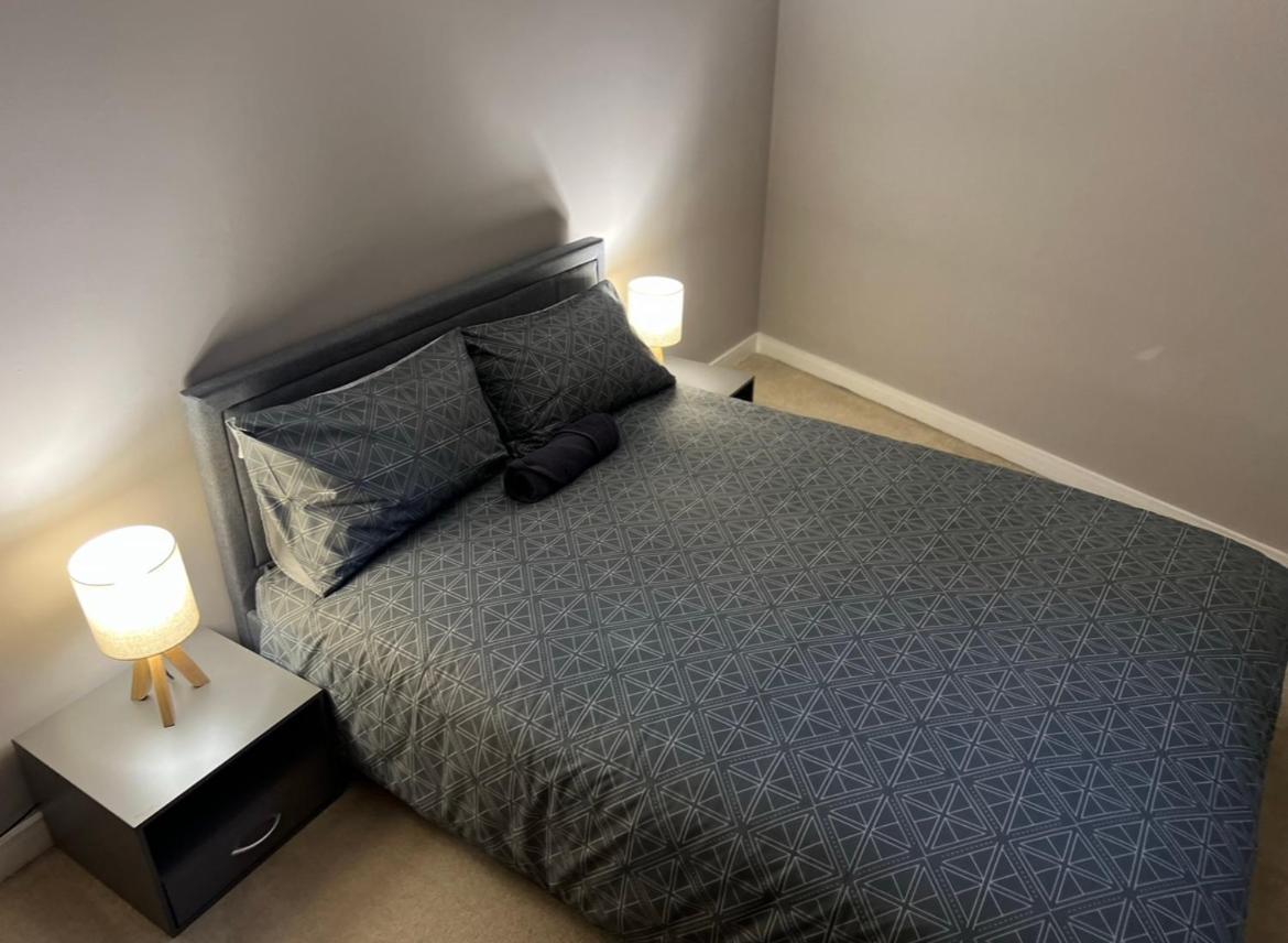 Modern Room Homestay In Apartment With Private Bathroom Croydon Extérieur photo